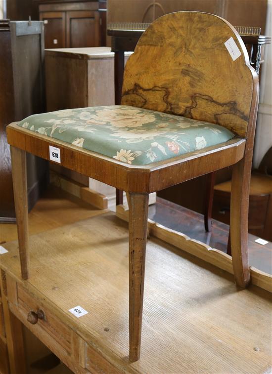 Deco walnut dressing stool(-)